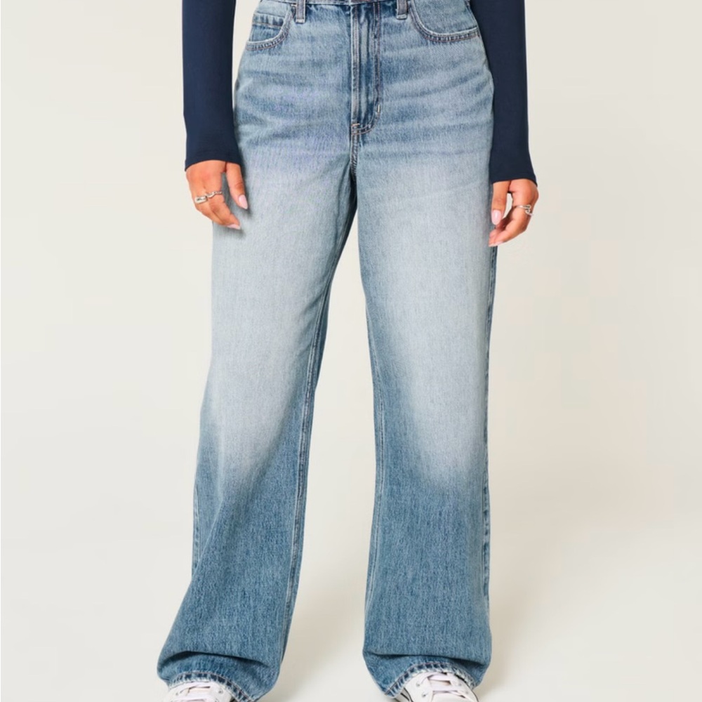 Women's Light Blue Jeans